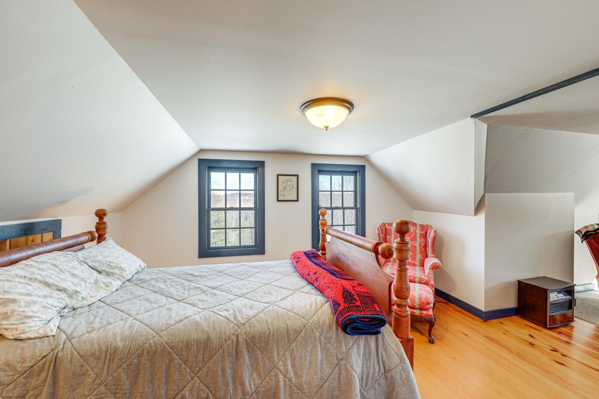 Charming Lovell Farmhouse - 17 Acres With Mtn Views! Exterior photo