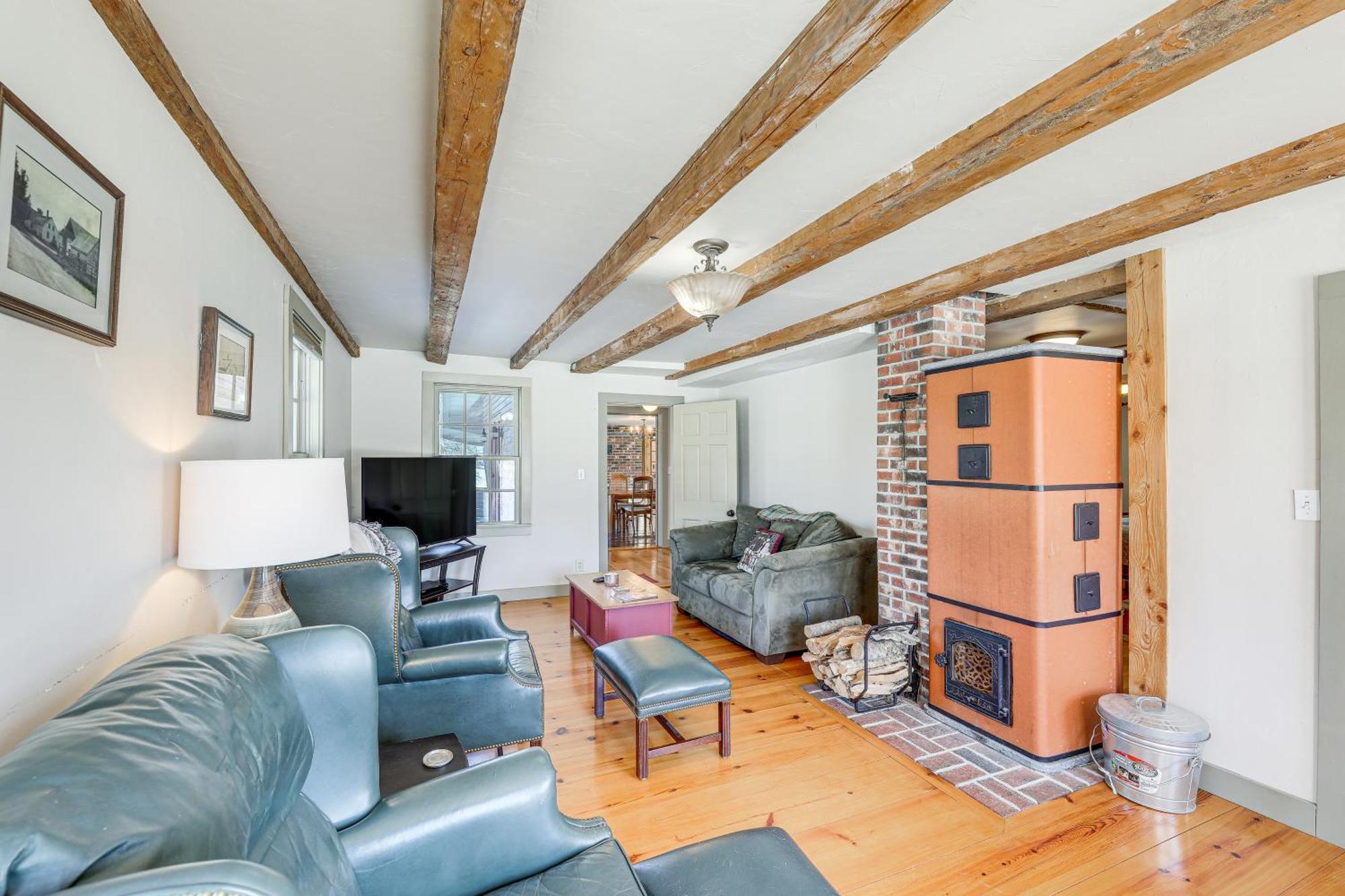 Charming Lovell Farmhouse - 17 Acres With Mtn Views! Exterior photo