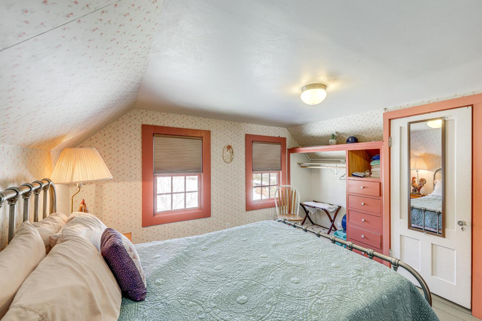 Charming Lovell Farmhouse - 17 Acres With Mtn Views! Exterior photo