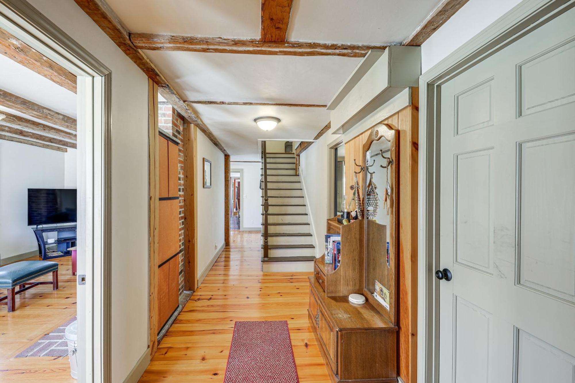 Charming Lovell Farmhouse - 17 Acres With Mtn Views! Exterior photo